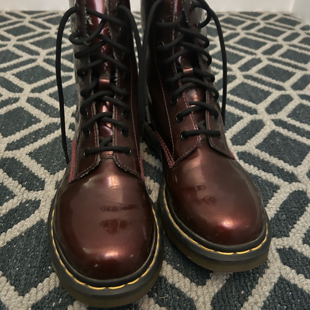 Dr. Martin’s Women's Metallic Lace-Up Boots- size 9